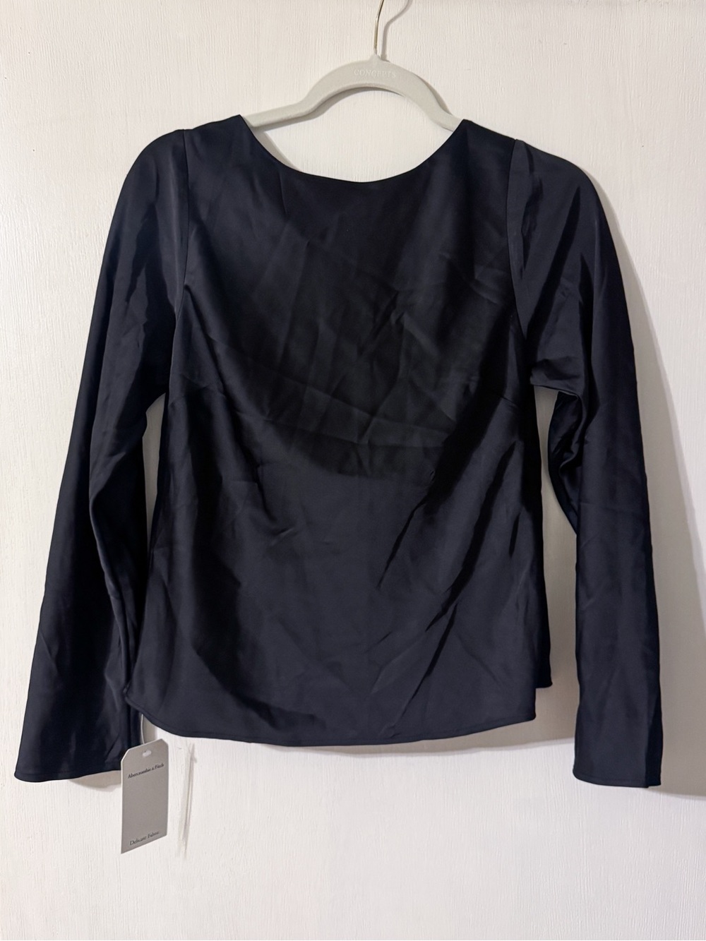 Abercrombie & Fitch Black Satin Long-Sleeve Cowl Back Blouse Top XS - Picture 3 of 6